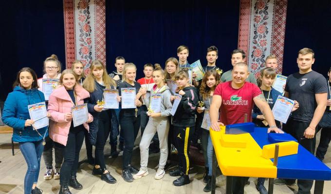 У Попаснянському районі відбулися змагання з армреслінгу