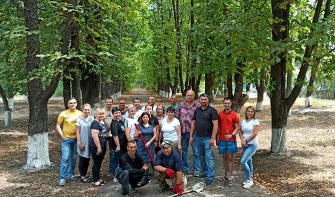 Команди Попаснянської райдержадміністрації та Попаснянського департаменту районного водоканалу прийняли участь у акції-естафеті «Активні громадяни-успішна Попасна» Команди Попаснянської райдержадміністрації та Попаснянського департаменту районного водоканалу прийняли участь у акції-естафеті «Активні громадяни-успішна Попасна»