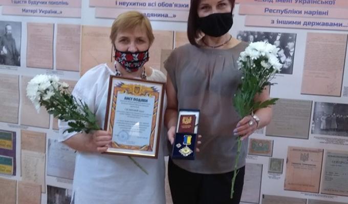Очільник Луганської області відмітив сумлінну працю двох посадовців Попаснянського району Очільник Луганської області відмітив сумлінну працю двох посадовців Попаснянського району