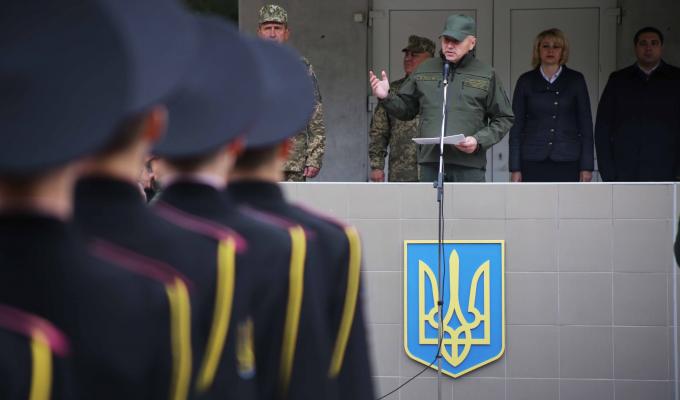 Звернення голови Луганської обласної державної адміністрації — керівника обласної військово-цивільної адміністрації Юрія Гарбуза з нагоди 100-річчя бою під Крутами Звернення голови Луганської обласної державної адміністрації — керівника обласної військово-цивільної адміністрації Юрія Гарбуза з нагоди 100-річчя бою під Крутами