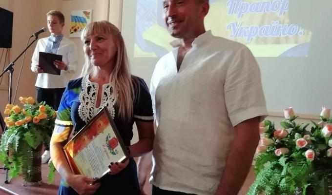 В Попаснянському районі відзначили Подяками кращих працівників району В Попаснянському районі відзначили Подяками кращих працівників району