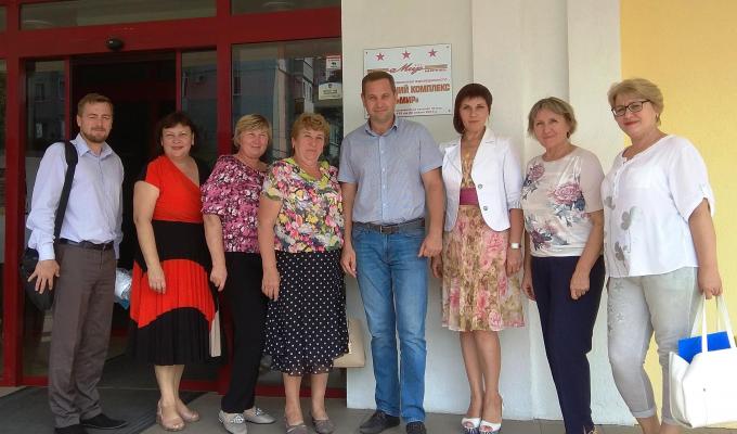 Попаснянський район бере участь у новому проєкті ПРООН, який надасть можливість отримати мобільний центр для надання адміністративних послуг населенню. Попаснянський район бере участь у новому проєкті ПРООН, який надасть можливість отримати мобільний центр для надання адміністративних послуг населенню.