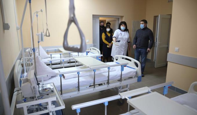 Сергій Гайдай: відбудована лікарня в Сватовому є чудовим прикладом синергії у роботі – від команди Президента до місцевої влади Сергій Гайдай: відбудована лікарня в Сватовому є чудовим прикладом синергії у роботі – від команди Президента до місцевої влади