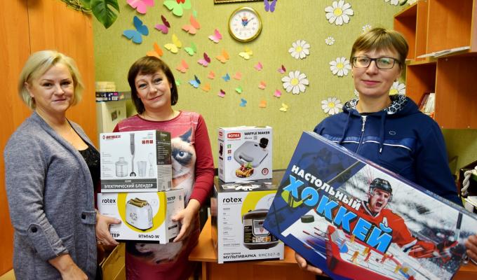 Районна служба у справах дітей привітала особливих батьків з Днем усиновителя Районна служба у справах дітей привітала особливих батьків з Днем усиновителя