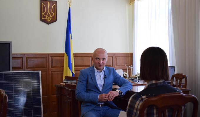 Сонячні панелі дозволяють українським родинам заощаджувати на витратах за електроенергію, а також заробляти Сонячні панелі дозволяють українським родинам заощаджувати на витратах за електроенергію, а також заробляти