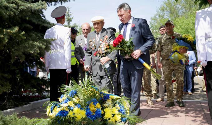 Луганщина відзначила День Перемоги великими концертами у прифронтових Щасті і Станиці Луганській Луганщина відзначила День Перемоги великими концертами у прифронтових Щасті і Станиці Луганській
