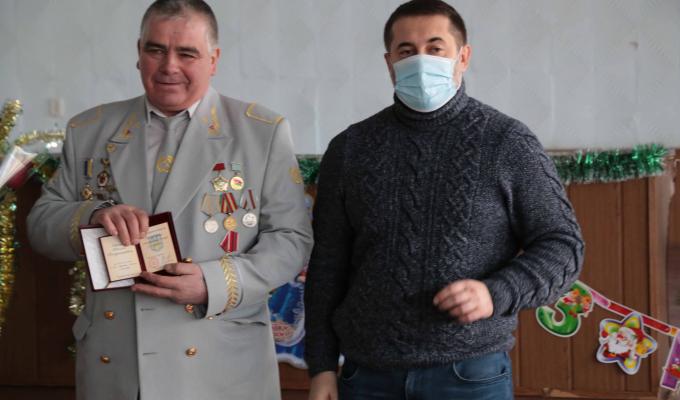 Сергій Гайдай передав шахтарям ДП «Первомайськвугілля» нагороди від Президента України Сергій Гайдай передав шахтарям ДП «Первомайськвугілля» нагороди від Президента України