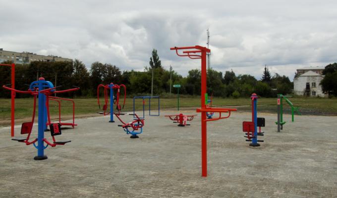 За підтримки міжнародних партнерів у Попасній відкрито спортивний майданчик За підтримки міжнародних партнерів у Попасній відкрито спортивний майданчик