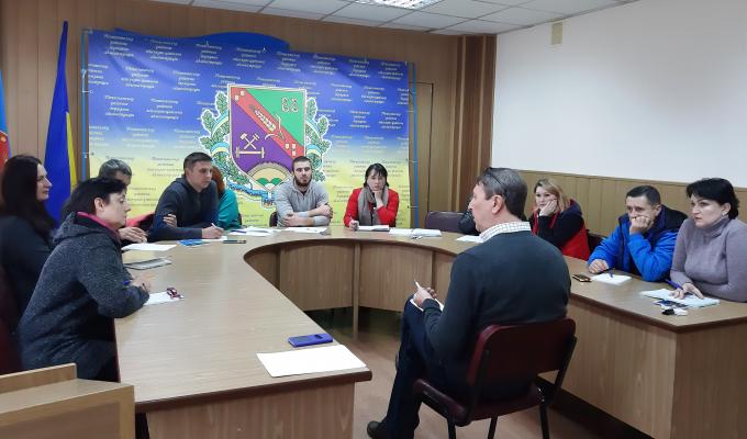 Підприємці та самозайняті особи Попаснянського району прийняли участь тренінгу з бізнес імітації Підприємці та самозайняті особи Попаснянського району прийняли участь тренінгу з бізнес імітації