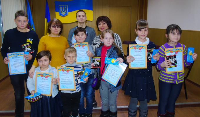 Підопічних районного реабілітаційного центру "Лелека" відзначили подяками та вручили подарунки 