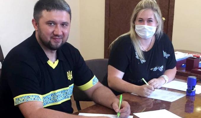 Роман Власенко підписав Меморандум про взаємодію із громадською організацією «Аваліст» Роман Власенко підписав Меморандум про взаємодію із громадською організацією «Аваліст»