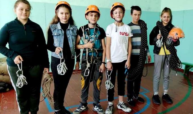 У Вовчоярівському освітньому закладі з’явилося туристичне обладнання У Вовчоярівському освітньому закладі з’явилося туристичне обладнання