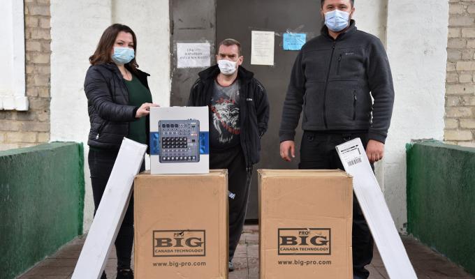 Нижнєнський сільський будинок культури отримав нову акустичну систему Нижнєнський сільський будинок культури отримав нову акустичну систему