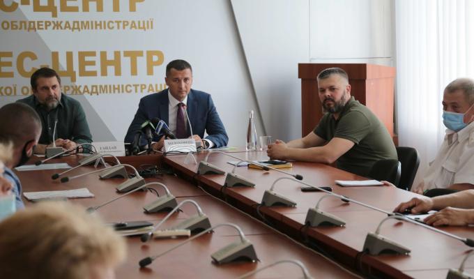 На Луганщині представили нового начальника обласного управління лісового та мисливського господарства На Луганщині представили нового начальника обласного управління лісового та мисливського господарства