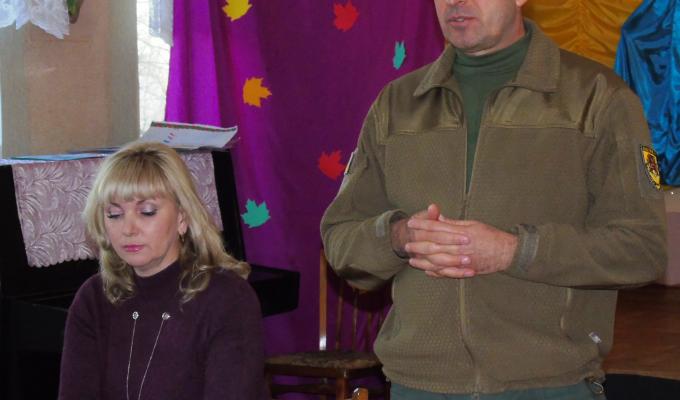 Сергій Шакун зустрівся з активом батьківського комітету Попаснянської загальноосвітньої школи №24 Сергій Шакун зустрівся з активом батьківського комітету Попаснянської загальноосвітньої школи №24