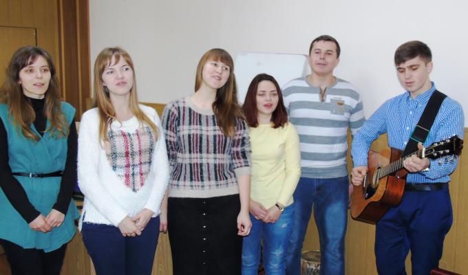 До Попаснянського району із подарунками завітали представники Християнської Мобільної Медичної Команди До Попаснянського району із подарунками завітали представники Християнської Мобільної Медичної Команди