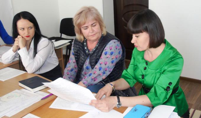 В Попаснянській райдержадміністрації обговорили заявки від ІГС району щодо участі у конкурсі проектів В Попаснянській райдержадміністрації обговорили заявки від ІГС району щодо участі у конкурсі проектів