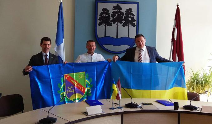 Підписано першу міжнародну угоду про співпрацю між Попаснянщиною та містом Огре Латвійської Республіки. Підписано першу міжнародну угоду про співпрацю між Попаснянщиною та містом Огре Латвійської Республіки.