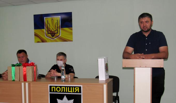 Голова Попаснянської райдержадміністрації Роман Власенко привітав правоохоронців району з професійним святом Голова Попаснянської райдержадміністрації Роман Власенко привітав правоохоронців району з професійним святом