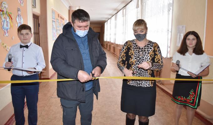 У Попаснянській ЗОШ №24 завершено ремонт харчоблоку, оновлено шкільний музей, а також завершується встановлення нового паркану У Попаснянській ЗОШ №24 завершено ремонт харчоблоку, оновлено шкільний музей, а також завершується встановлення нового паркану