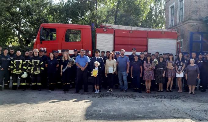 Роман Власенко привітав рятувальників району з професійним святом Роман Власенко привітав рятувальників району з професійним святом
