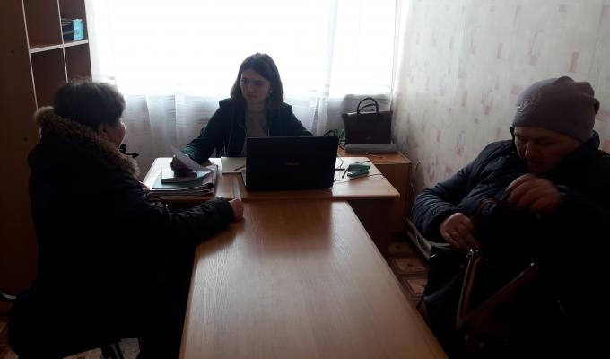 Робочою групою мобільного соціального офісу у місті Золоте було проведено виїзний прийом громадян Робочою групою мобільного соціального офісу у місті Золоте було проведено виїзний прийом громадян