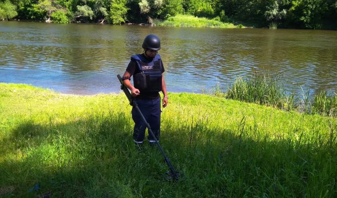 За минулу добу у Сєвєродонецькому районі вилучено більше 130 вибухонебезпечних предметів За минулу добу у Сєвєродонецькому районі вилучено більше 130 вибухонебезпечних предметів