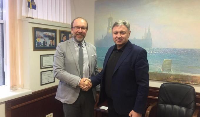 Юрій Гарбуз: Базова інфраструктура, сільське господарство, логістика – сфера інтересів інвесторів з КНР на Луганщині Юрій Гарбуз: Базова інфраструктура, сільське господарство, логістика – сфера інтересів інвесторів з КНР на Луганщині