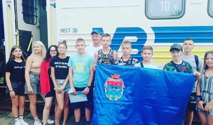 Діти з прифронтової зони відправились на відпочинок у Литву Діти з прифронтової зони відправились на відпочинок у Литву