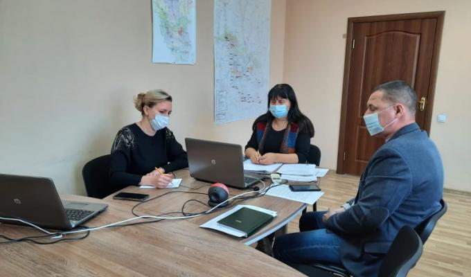 Нагадаємо: у зв'язку зі збільшенням бажаючих отримати щеплення, центри масової вакцинації на Луганщині працюють до 18 години