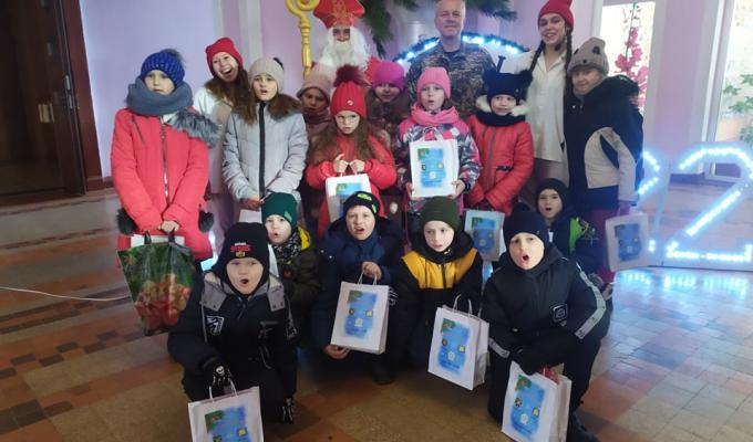 Діти з двох прифронтових громад Луганщини стали учасниками акції «Дива Святого Миколая» Діти з двох прифронтових громад Луганщини стали учасниками акції «Дива Святого Миколая»