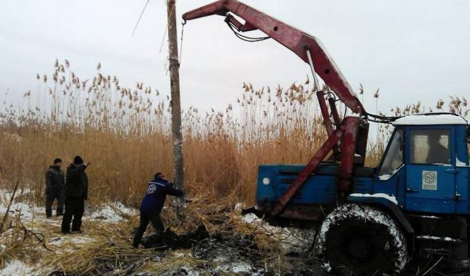 На одній з вулиць у Троїцькому Попаснянського району відновлено електропостачання На одній з вулиць у Троїцькому Попаснянського району відновлено електропостачання