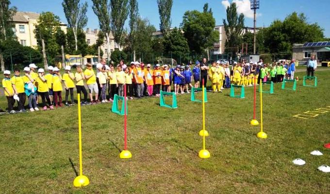 На Попаснянщині проведено районні змагання з елементами легкої атлетики серед учнів 4-х класів Попаснянського району. На Попаснянщині проведено районні змагання з елементами легкої атлетики серед учнів 4-х класів Попаснянського району.