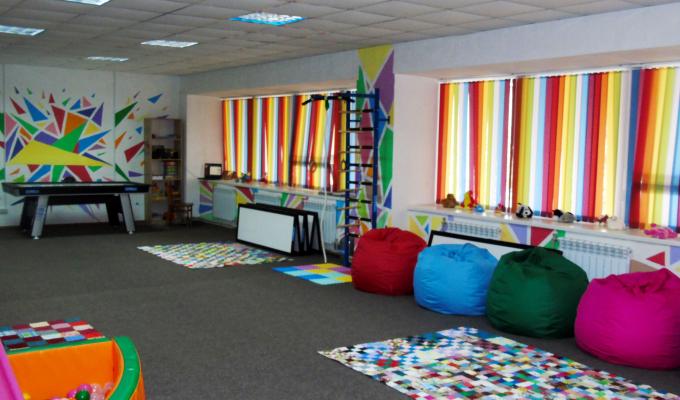 Діти з прифронтового Новотошківського відтепер мають кімнату розваг «KIDS-Ландія» Діти з прифронтового Новотошківського відтепер мають кімнату розваг «KIDS-Ландія»