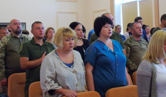 На Попаснянщині проведено урочистості з нагоди 29-ї річниці прийняття Декларації про державний суверенітет України На Попаснянщині проведено урочистості з нагоди 29-ї річниці прийняття Декларації про державний суверенітет України