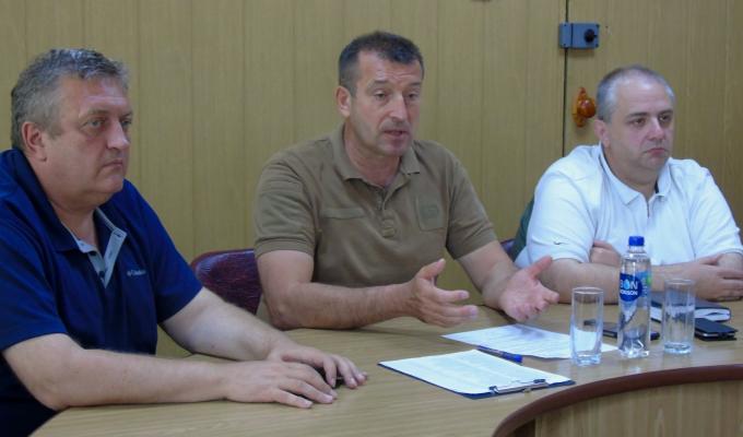 Сьогодні голова райдержадміністрації провів традиційну апаратну нараду. Сьогодні голова райдержадміністрації провів традиційну апаратну нараду.