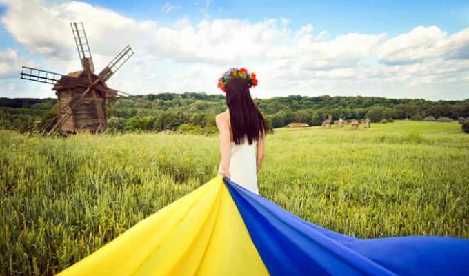 23 серпня Попаснянщина разом із всією Україною святкуватиме День Державного Прапора України 23 серпня Попаснянщина разом із всією Україною святкуватиме День Державного Прапора України