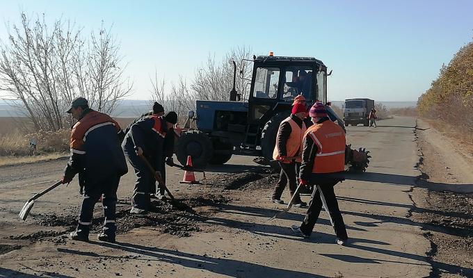 Сергій Шакун проінспектував хід виконання ремонтних робіт автошляху Сергій Шакун проінспектував хід виконання ремонтних робіт автошляху