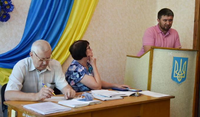 Роман Власенко з робочим візитом відвідав Тошківську селищну раду Роман Власенко з робочим візитом відвідав Тошківську селищну раду