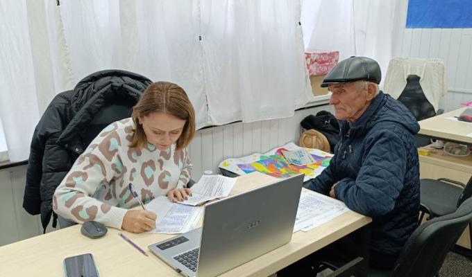 Протягом тижня луганчани - ВПО отримували у Франківському хабі консультації з гуманітарних питань та продуктову допомогу Протягом тижня луганчани - ВПО отримували у Франківському хабі консультації з гуманітарних питань та продуктову допомогу