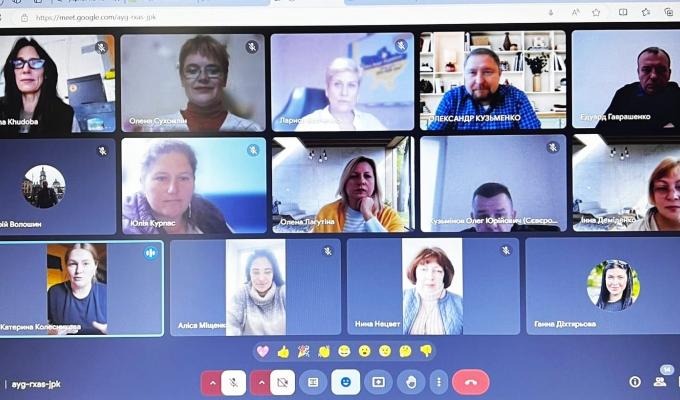 Стартували наймасштабніші учнівські змагання країни «Пліч-о-пліч всеукраїнські шкільні ліги». Серед їх учасників – луганські діти Стартували наймасштабніші учнівські змагання країни «Пліч-о-пліч всеукраїнські шкільні ліги». Серед їх учасників – луганські діти