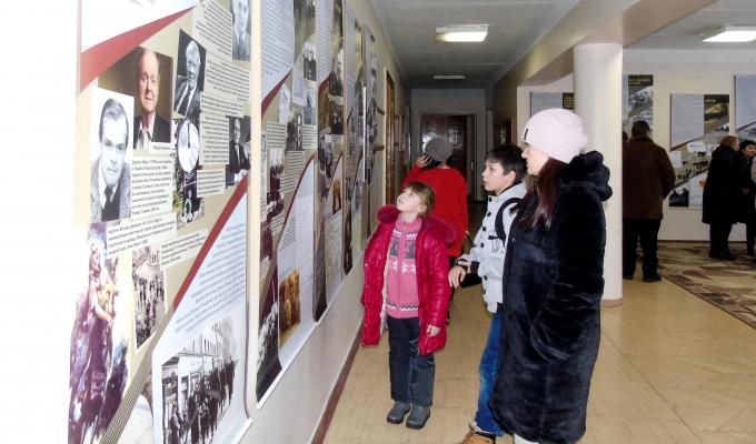 В школі мистецтв працювала банерна виставка «Україна 1932-1933 – Геноцид голодом» В школі мистецтв працювала банерна виставка «Україна 1932-1933 – Геноцид голодом»