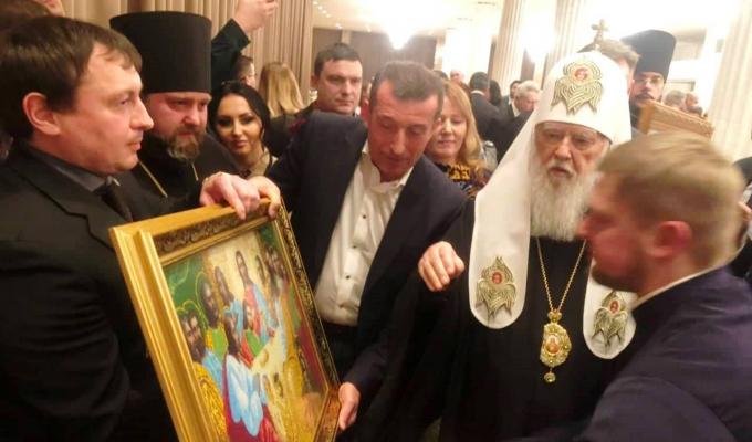 Очільник району особисто привітав почесного патріарха Православної церкви України Філарета Очільник району особисто привітав почесного патріарха Православної церкви України Філарета