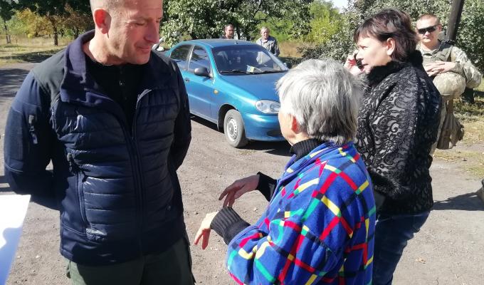 У Золотому-5 відбувається налагодження мирного життя