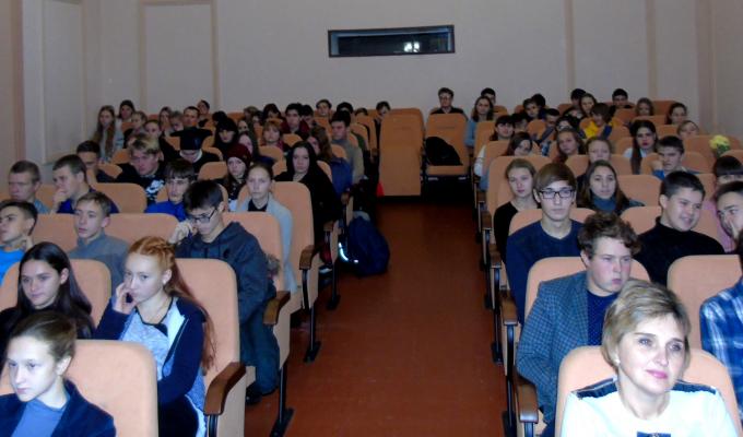 Урочистості до Дня Гідності та Свободи продовжилися виховним заходом для школярів Урочистості до Дня Гідності та Свободи продовжилися виховним заходом для школярів