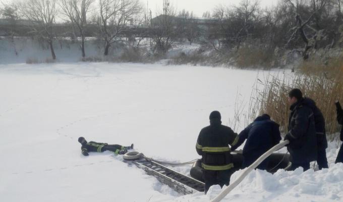 Проведено навчання щодо відпрацювання основних прийомів рятування людей на водних обєктах у зимовий період Проведено навчання щодо відпрацювання основних прийомів рятування людей на водних обєктах у зимовий період