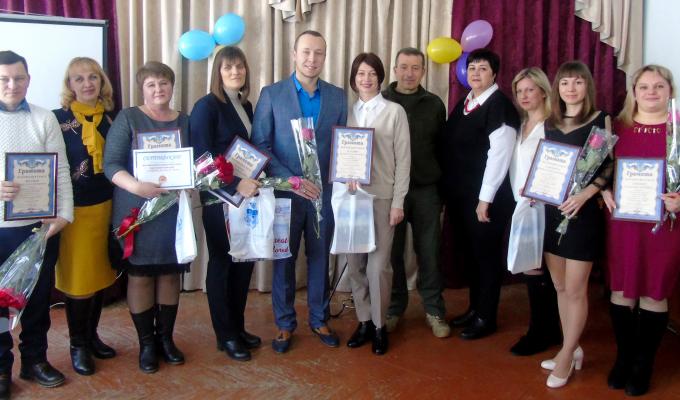У Попаснянському районі підбито підсумки конкурсу «Учитель року». У Попаснянському районі підбито підсумки конкурсу «Учитель року».