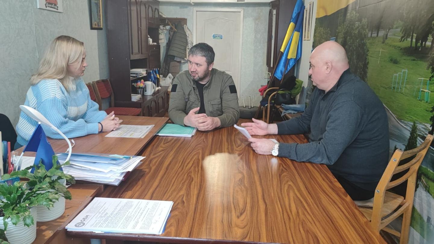 Центр надання гуманітарної допомоги ВПО – луганчанам у місті Самар