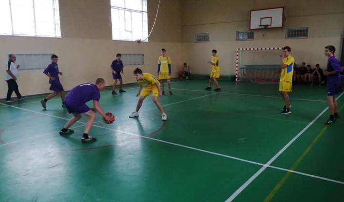 В районі пройшли змагання з баскетболу В районі пройшли змагання з баскетболу