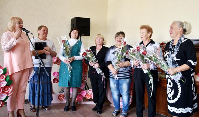 На Попаснянщині привітали з професійним святом працівників дошкільних закладів На Попаснянщині привітали з професійним святом працівників дошкільних закладів